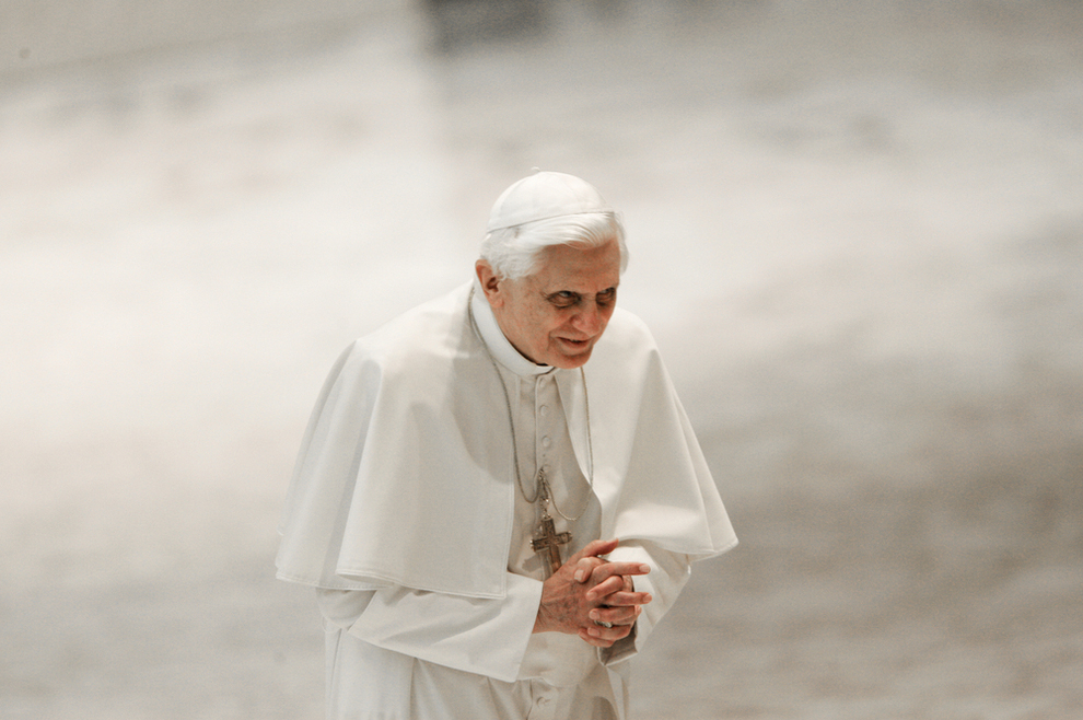 Papa emeritus Benedikt XVI: 'Pod utjecajem hedonističkog konzumerizma, Božiću prijeti opasnost da izgubi svoj duhovni smisao'