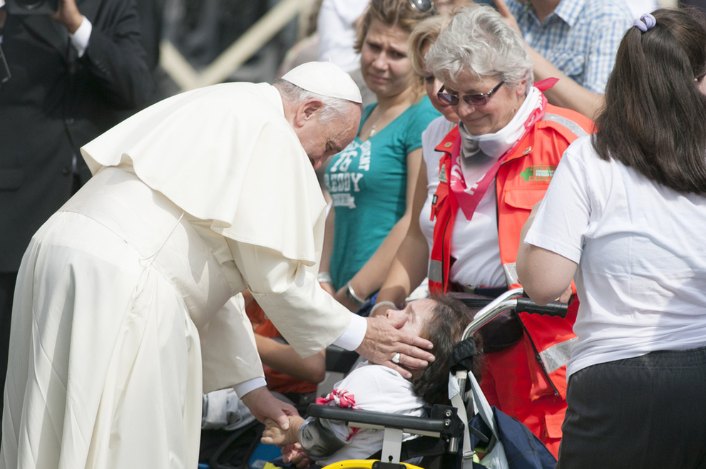 Papa Franjo: Kako moliti za druge?
