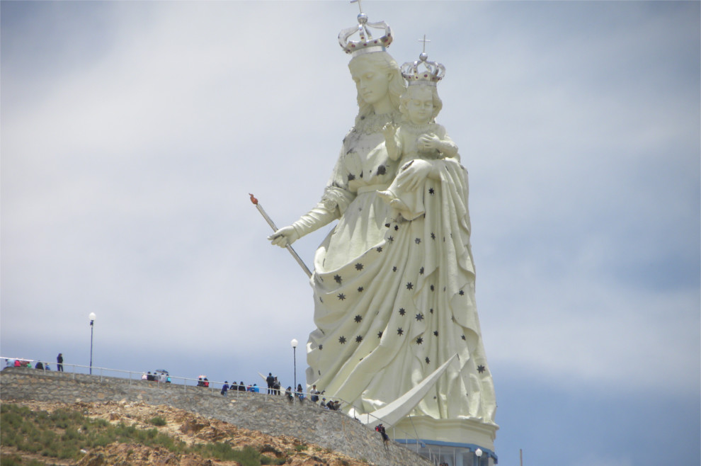Veličanstveni kip Djevice Marije u Boliviji sedam je metara viši od kipa Krista Otkupitelja u Rio de Janeiru