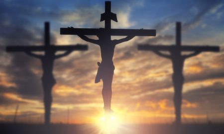 fra Zvjezdan Linić: Što nas uči Isus prikovan na križ i uzdignut sa zemlje