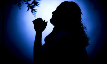 Naš veliki svećenik moli za nas – Sotona nam ne može ništa!