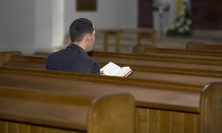 Svjedočanstvo policijskog časnika: Od danas i ja vjerujem Bibliji