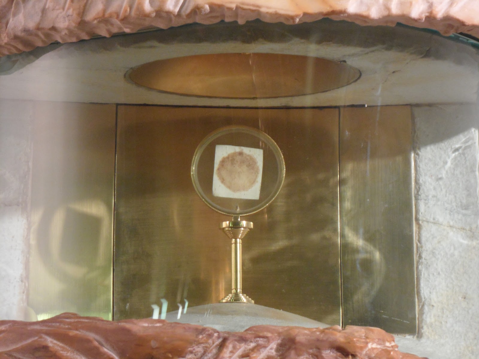 Kako se je dogodilo euharistijsko čudo čija se relikvija čuva u svetištu sv. Rite u Cascii