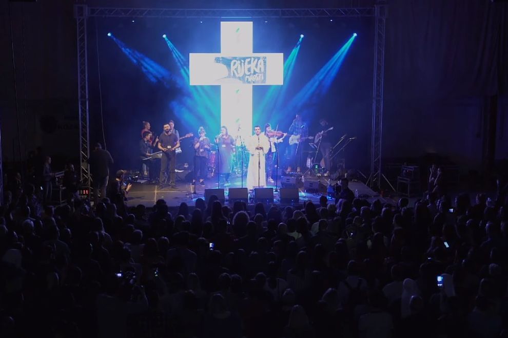 VIDEO Dirljivi trenuci na koncertu 'Rijeka milosti': Svaki je beskućnik važan Isusu