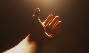 Ruke u molitvi