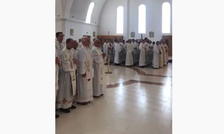 VIDEO Poslušajte kako zvuči kad 200-injak svećenika pjeva našu himnu