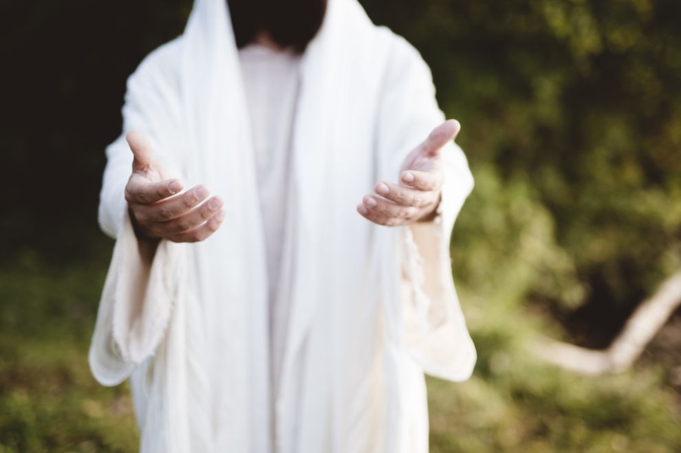 Isus pruža ruke, dođi mu u zagrljaj