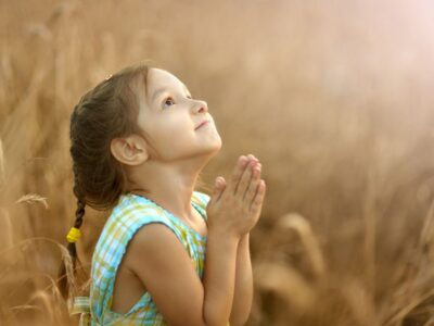 Cute,Happy,Little,Girl,Prays,In,Wheat,Field